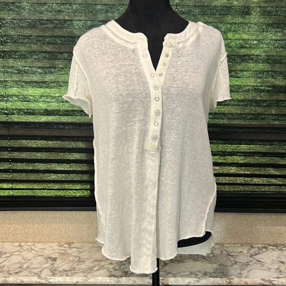 FREE PEOPLE WE THE FREE Women’s Kia Button Front Henley Ivory Large‎ NWT - Picture 4 of 8